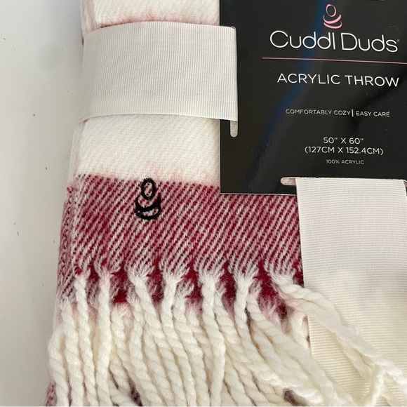 Cuddl Duds- red and white striped acrylic throw blanket- 50” x 60” - Picture 7 of 8